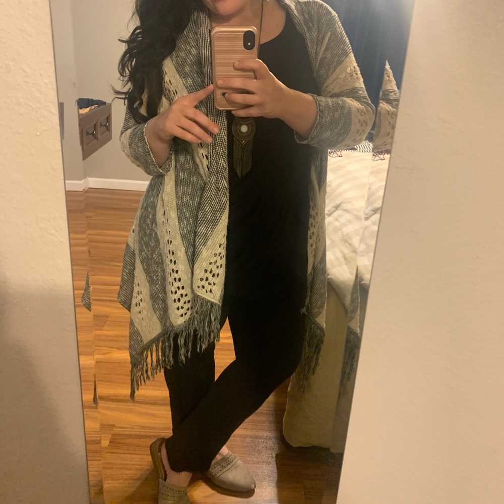 Size 1 maurices sweater